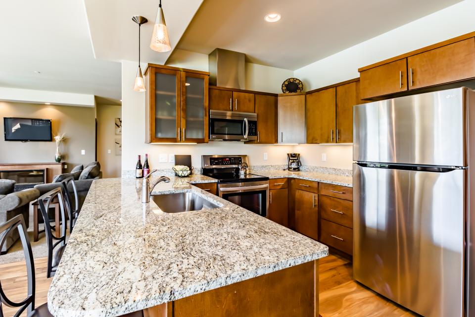 Marina Edge Lake Chelan Condo 3 BD Vacation Rental in Manson, WA Vacasa