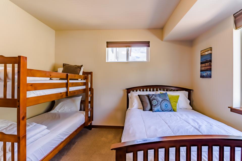 Marina Edge Lake Chelan Condo 3 BD Vacation Rental in Manson, WA Vacasa