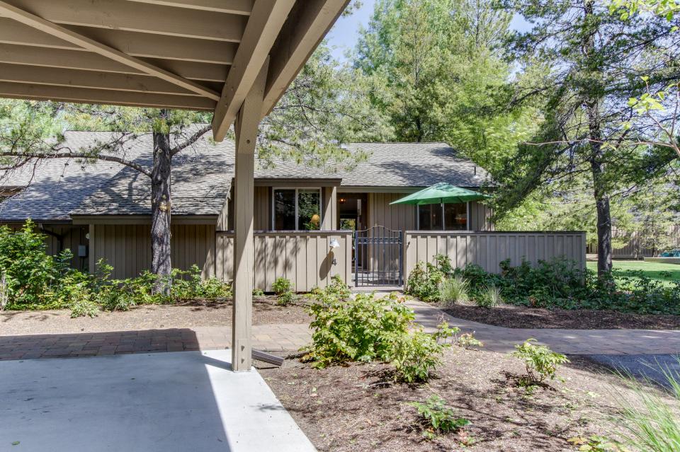 Quelah Condo 4 Discover Sunriver 2 BD Vacation Rental in Sunriver