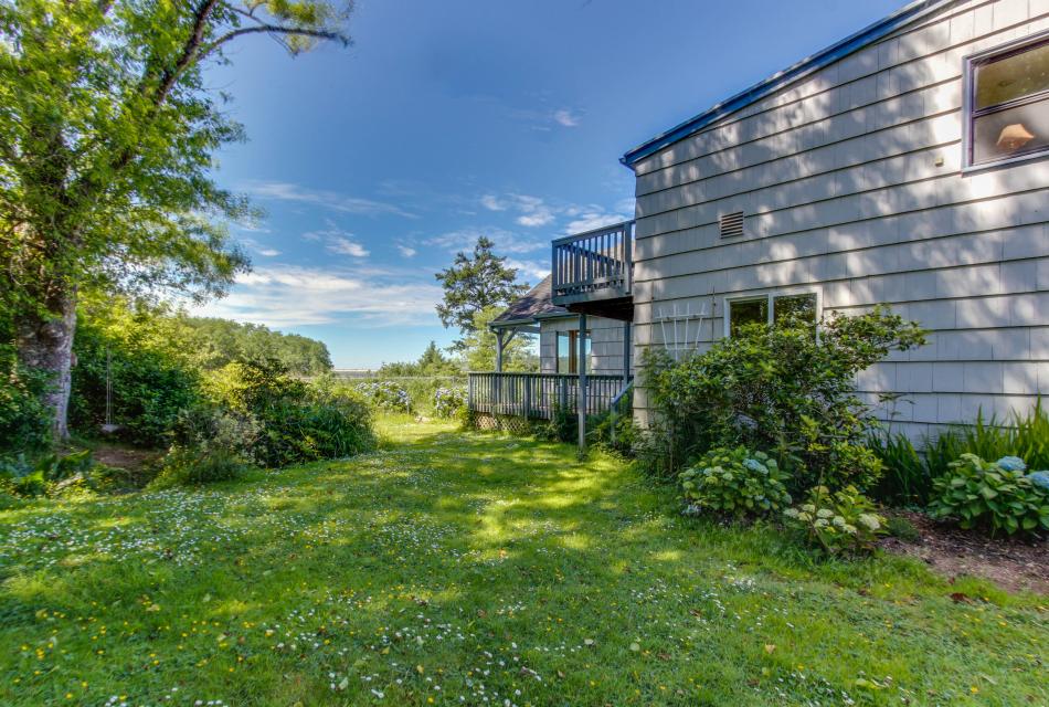 The Whalen House 4 BD Vacation Rental in Pacific City, OR Vacasa