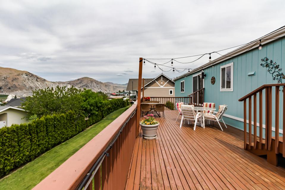 Sun Cove Retreat 6 BD Vacation Rental in Orondo, WA Vacasa