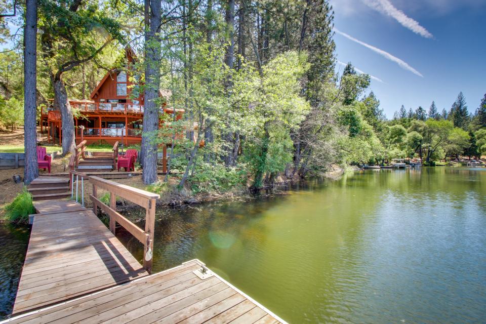 Lakeside Haven (01/436) 4 BD Vacation Rental in Groveland, CA Vacasa