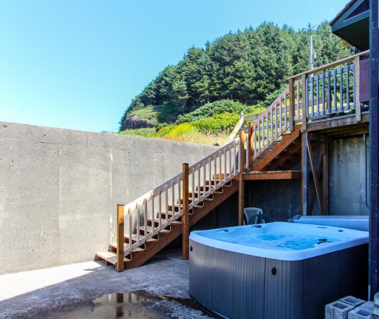 House at Dragons Cove 4 BD Vacation Rental in Yachats, OR Vacasa