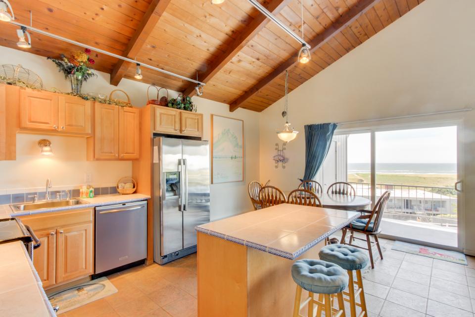 Gearhart Ocean Views 2 BD Vacation Rental in Gearhart, OR Vacasa