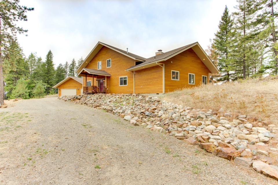 Flying Eagles 2 BD Vacation Rental in Sagle, ID Vacasa