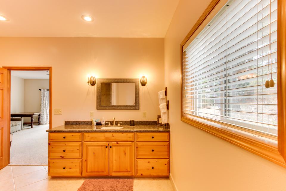 Flying Eagles 2 BD Vacation Rental in Sagle, ID Vacasa