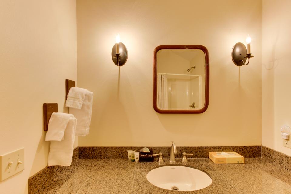 Flying Eagles 2 BD Vacation Rental in Sagle, ID Vacasa