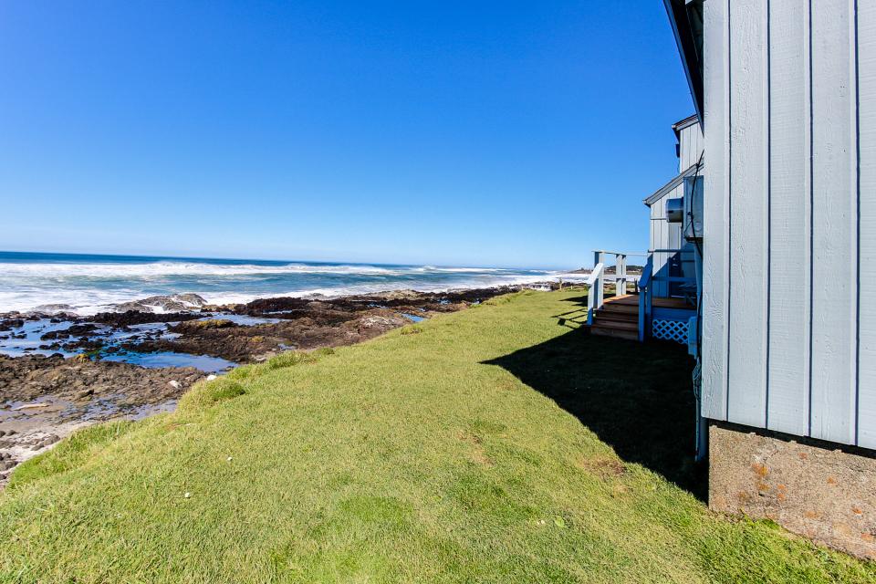 Sea Rock Retreat 2 BD Vacation Rental in Yachats, OR Vacasa