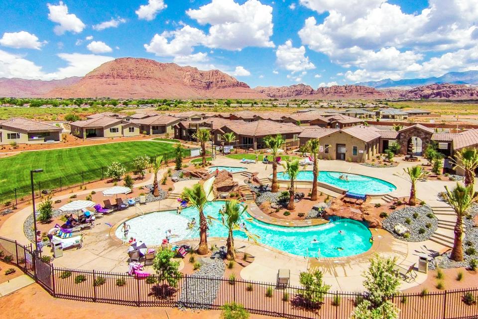 Casa Clara Paradise Village 16 6 BD Vacation Rental in Santa Clara