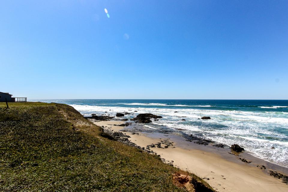 The Point of View 2 BD Vacation Rental in Yachats, OR Vacasa