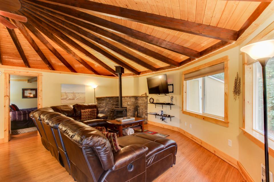 Riverfront Roundhouse 2 BD Vacation Rental in Seaside, OR Vacasa