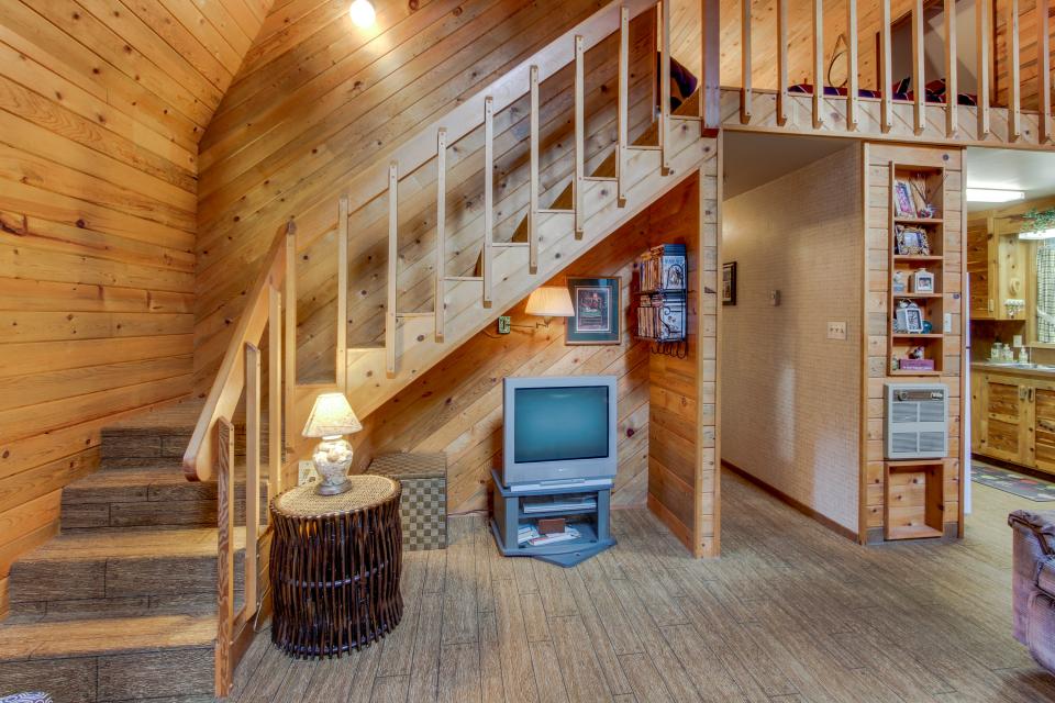 Sabala Cabin 1 BD Vacation Rental in Bandon, OR Vacasa