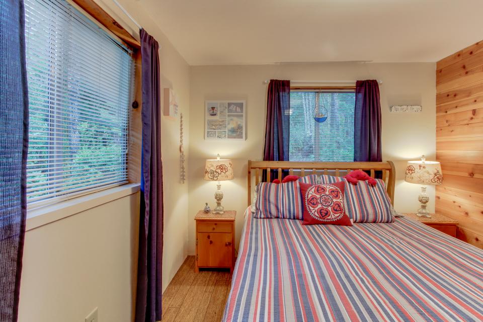 Sabala Cabin 1 BD Vacation Rental in Bandon, OR Vacasa