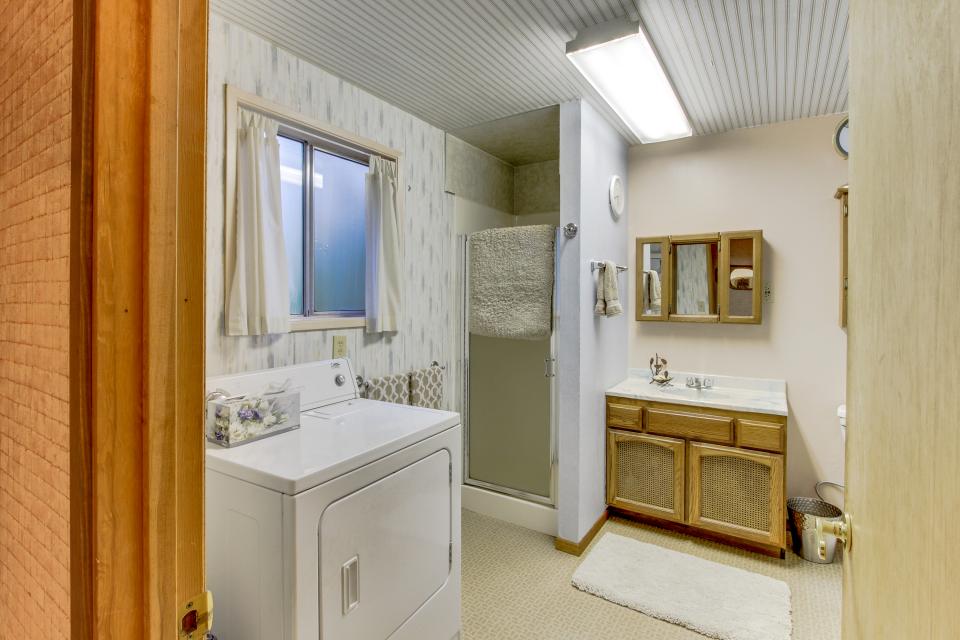 Sabala Cabin 1 BD Vacation Rental in Bandon, OR Vacasa