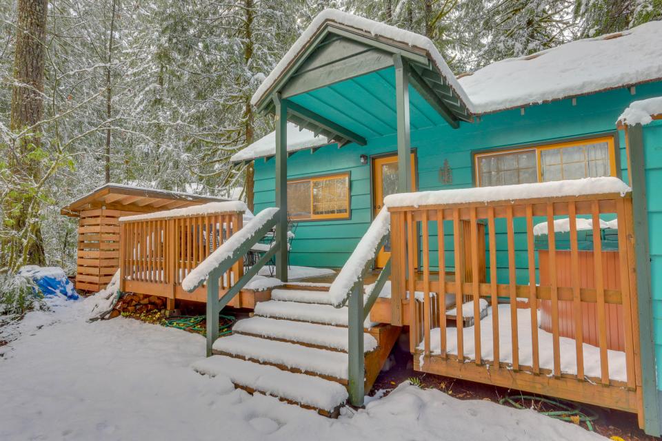 Huckleberry Haven 2 BD Vacation Rental in Rhododendron, OR Vacasa