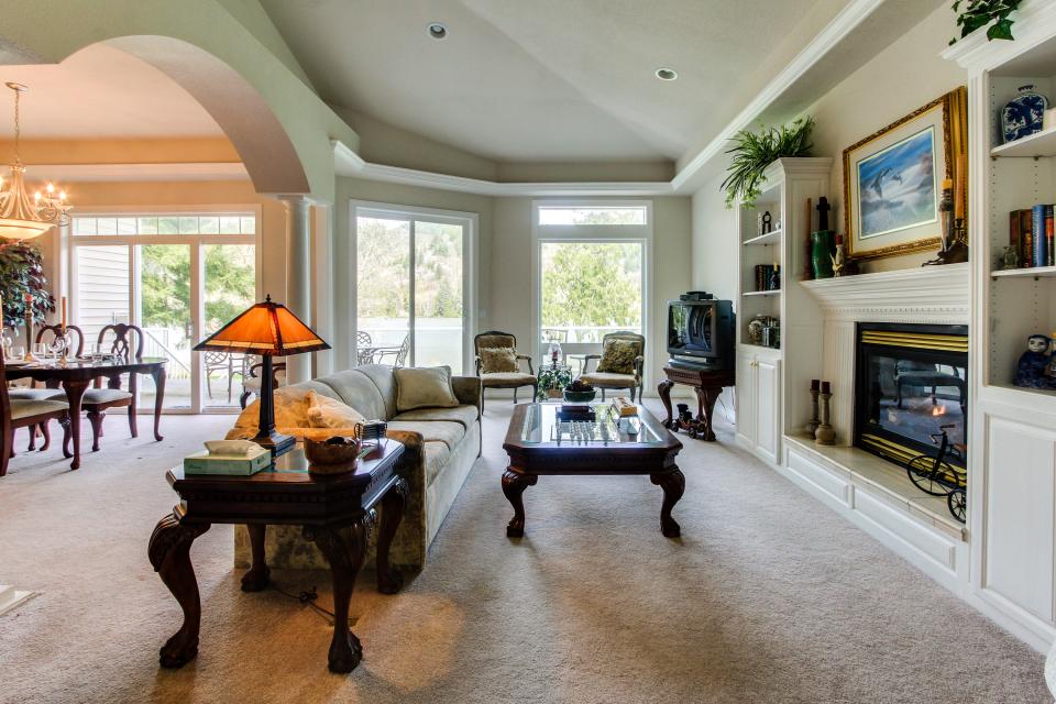 The River's Edge Guest House plus Mini Suite 3 BD Vacation Rental in