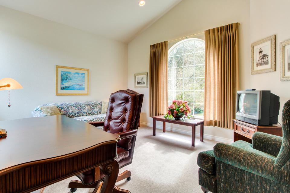 The River's Edge Guest House plus Mini Suite 3 BD Vacation Rental in