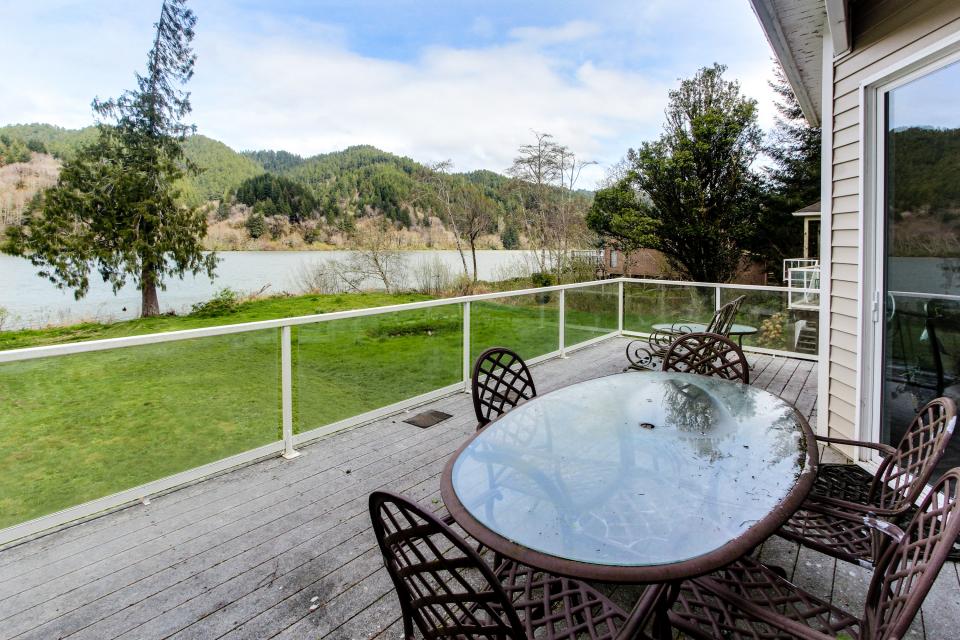 The River's Edge Guest House plus Mini Suite 3 BD Vacation Rental in