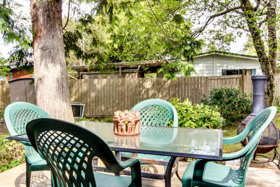 The Wallace Beach House 3 BD Vacation Rental in Gleneden Beach, OR