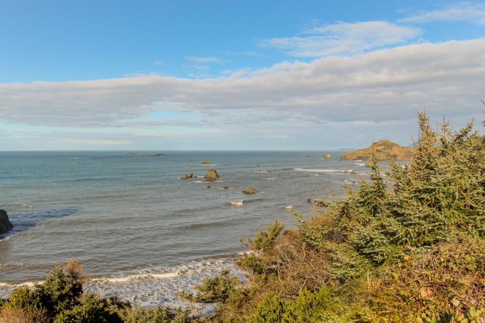 Nesika Beach House 3 BD Vacation Rental in Gold Beach, OR Vacasa