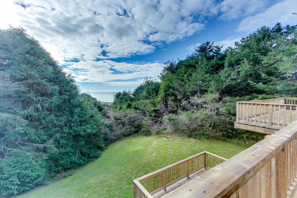 Nesika Beach House 3 BD Vacation Rental in Gold Beach, OR Vacasa