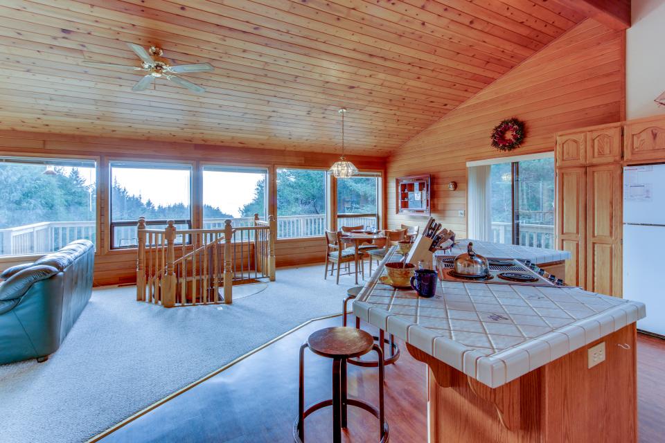 Nesika Beach House 3 BD Vacation Rental in Gold Beach, OR Vacasa