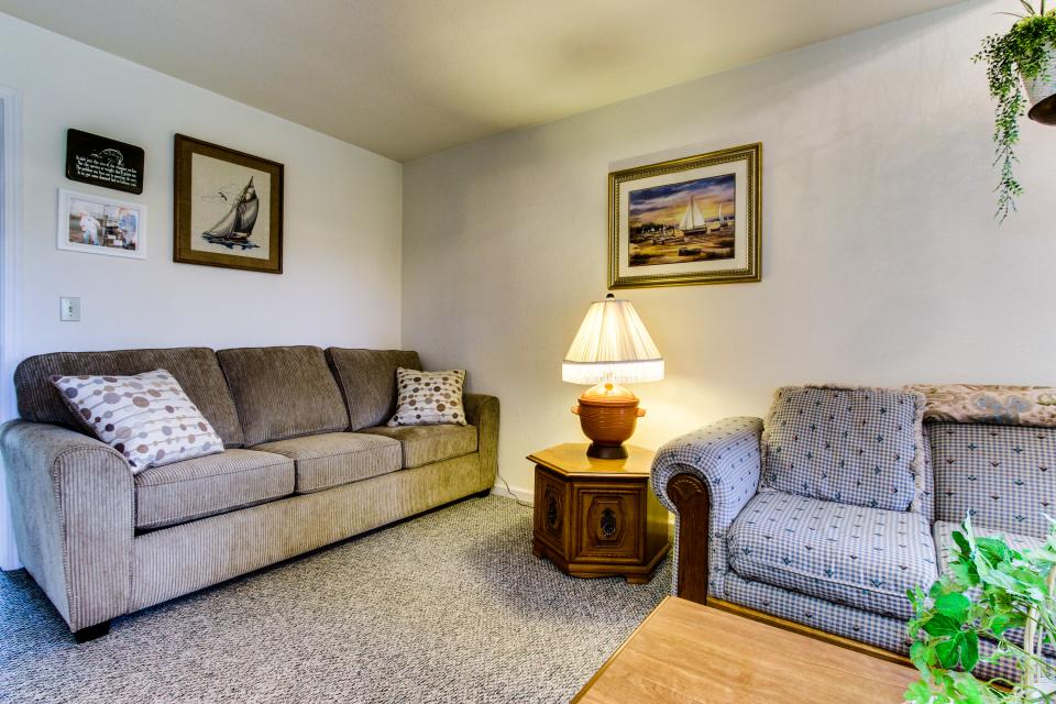 Osprey Cove 1 BD Vacation Rental in Charleston, OR Vacasa