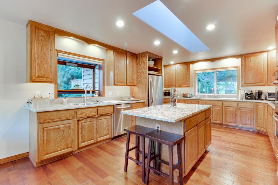 Seal's Passage 3 BD Vacation Rental in Port Hadlock, WA Vacasa