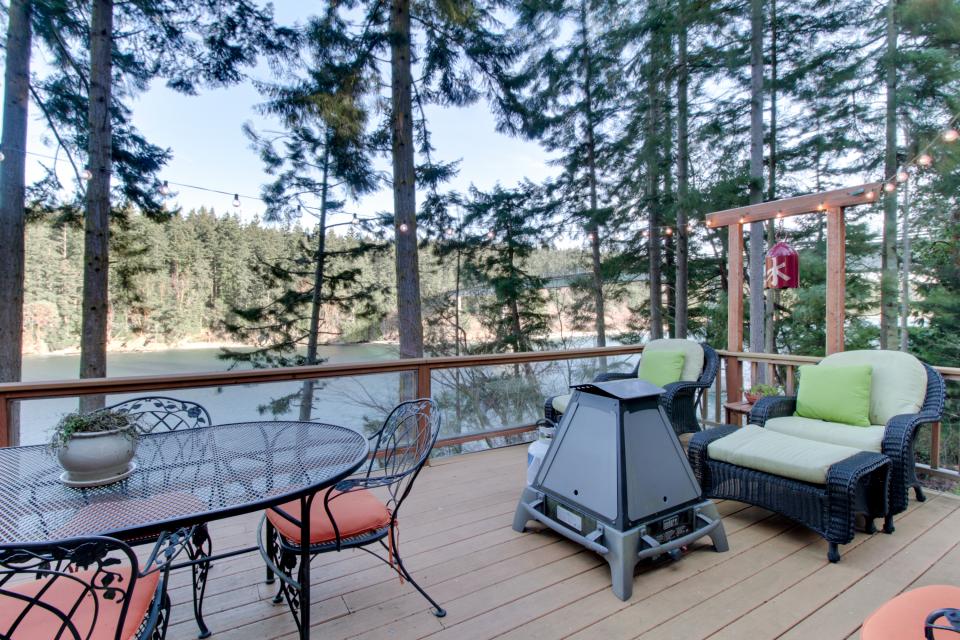 Seal's Passage 3 BD Vacation Rental in Port Hadlock, WA Vacasa