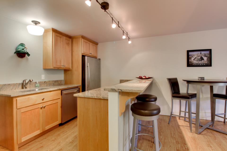 Seal's Passage 3 BD Vacation Rental in Port Hadlock, WA Vacasa