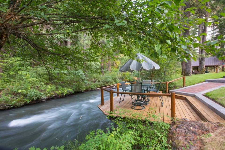 Riverwood Lodge 3 BD Vacation Rental in Trout Lake, WA Vacasa