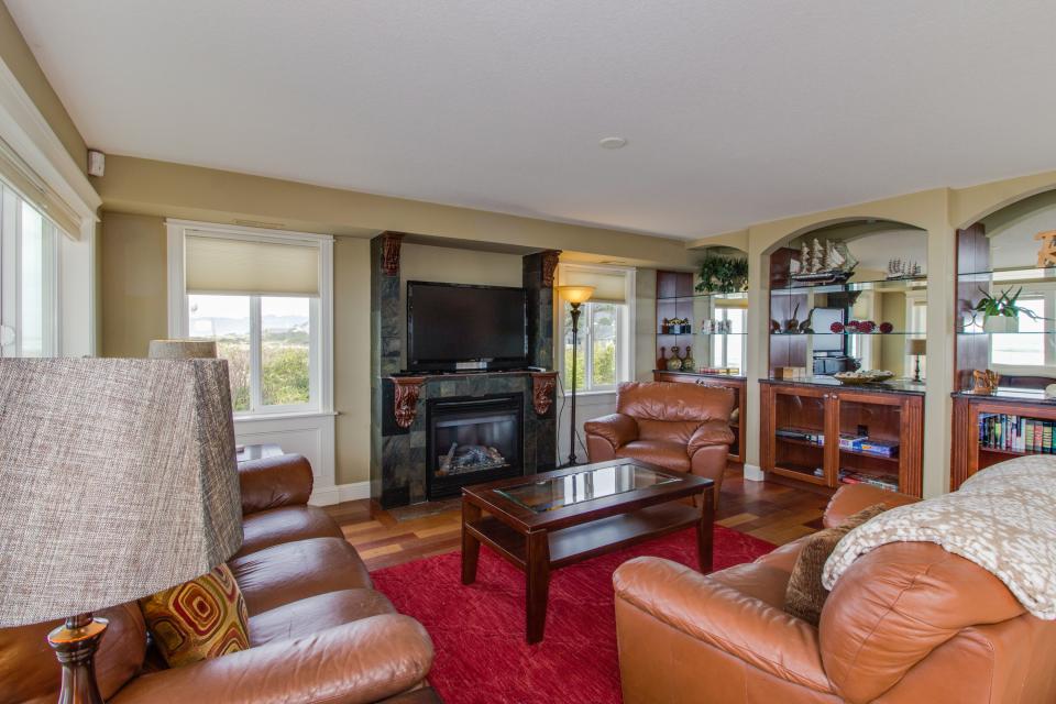 Rockaway Beach Villa 6 BD Vacation Rental in Rockaway Beach, OR Vacasa