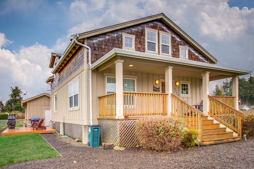 Bayside Cabin 3 BD Vacation Rental in Bay City, OR Vacasa