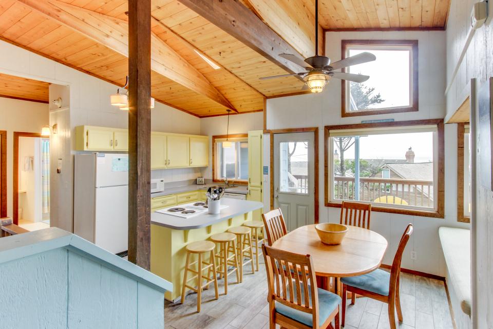 Manzanita Beach Cottage 2 BD Vacation Rental in Manzanita, OR Vacasa