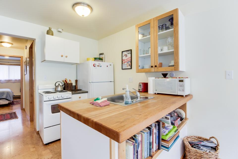 Limelight Base Camp Condo. Ski, bike, & adventure! 1 BD Vacation