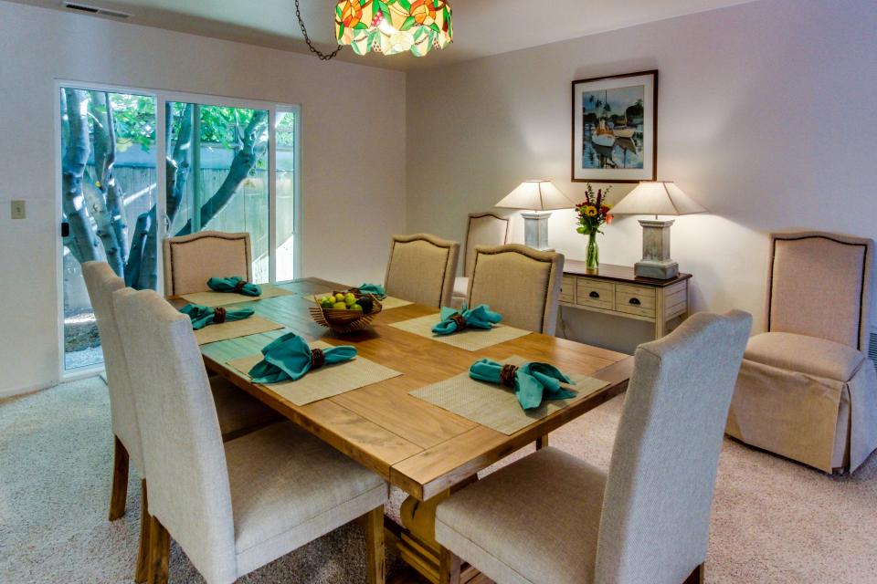 Seabright Beach Retreat 4 BD Vacation Rental in Santa Cruz, CA Vacasa