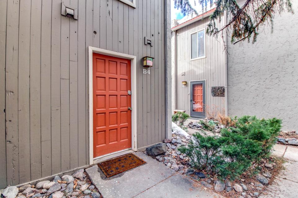 EagleVail Ski/Golf Retreat 2 BD Vacation Rental in Avon, CO Vacasa