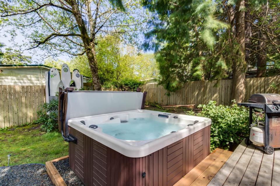 The Wallace Beach House 3 BD Vacation Rental in Gleneden Beach, OR