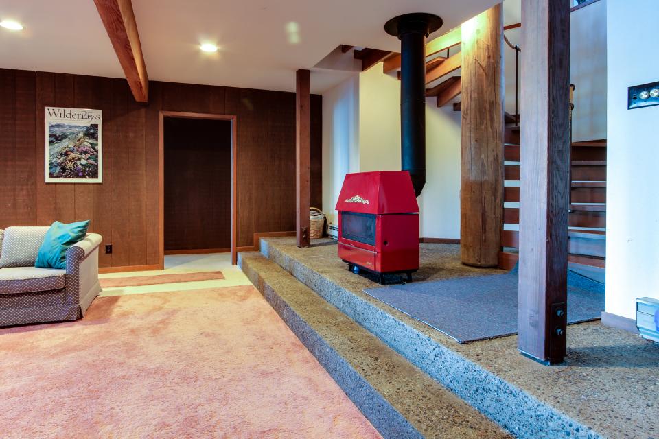 Spirit Lake 4 BD Vacation Rental in Spirit Lake, ID Vacasa