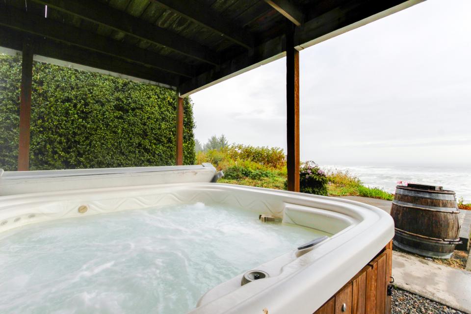 Brookings Oceanfront Estate 4 BD Vacation Rental in Brookings, OR