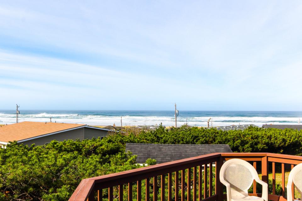 Scandia House in Bayshore Estates! 3 BD Vacation Rental in Waldport