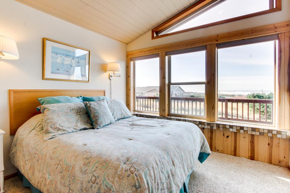 Scandia House in Bayshore Estates! 3 BD Vacation Rental in Waldport