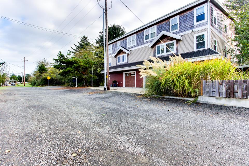 Wades Powerhouse 3 BD Vacation Rental in Seaside, OR Vacasa