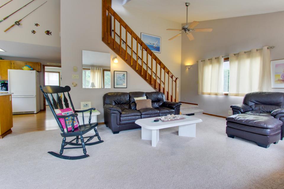 Nestucca Shores Vacation Rental 3 BD Vacation Rental in Pacific City