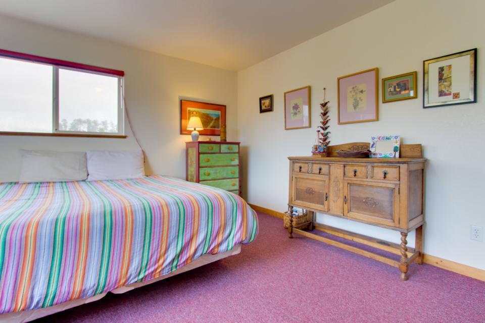 Delight 4 BD Vacation Rental in Pacific City, OR Vacasa