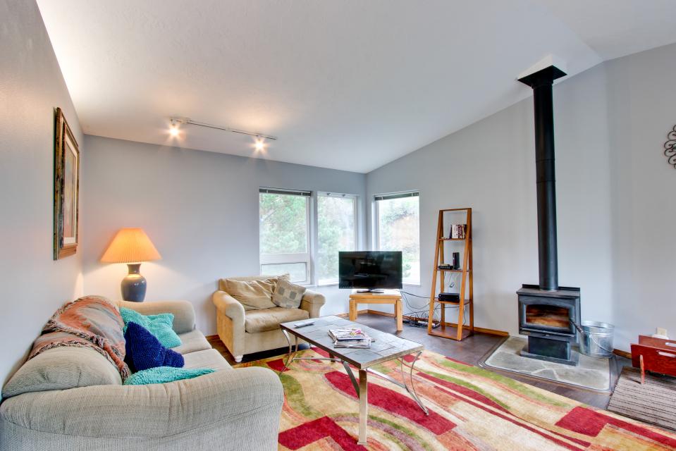 Newport Beach House 3 BD Vacation Rental in Newport, OR Vacasa