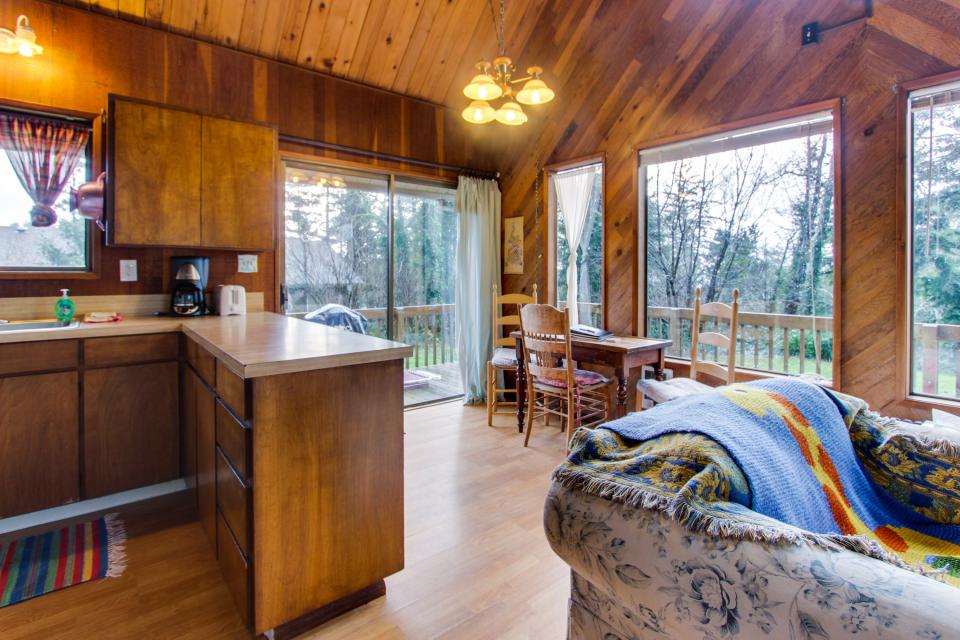 Doe Hill Cottage Vacation Rental 1 BD Vacation Rental in Netarts, OR