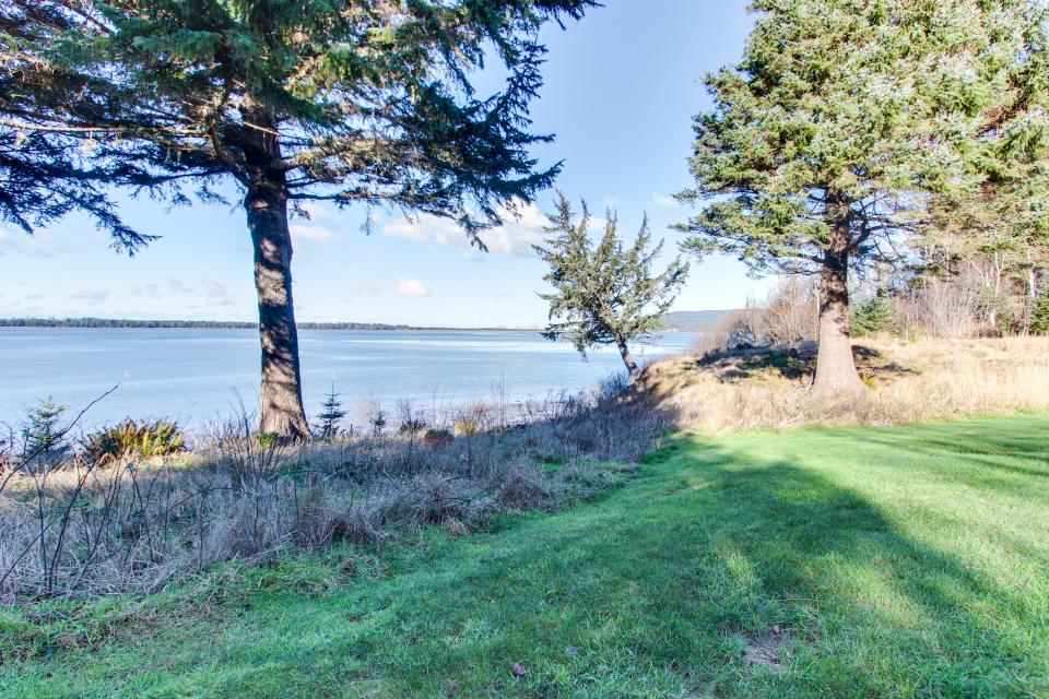 Bayfront Views 2 BD Vacation Rental in Netarts, OR Vacasa