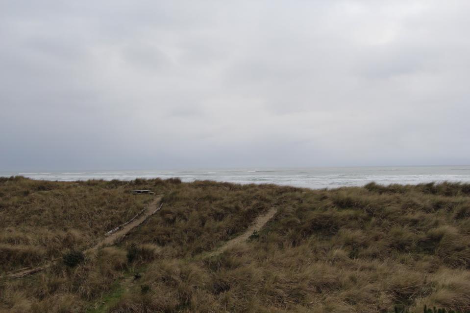 Ebb Tide 3 BD Vacation Rental in Waldport, OR Vacasa