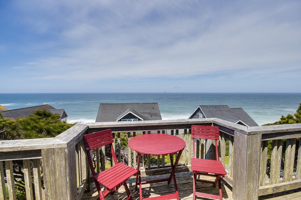 Cloud Nine 3 BD Vacation Rental in Gleneden Beach, OR Vacasa